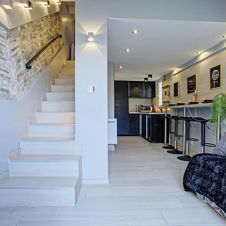 شقة Maisonette Avec Cours Privative Dans Securisee Avec Piscine *