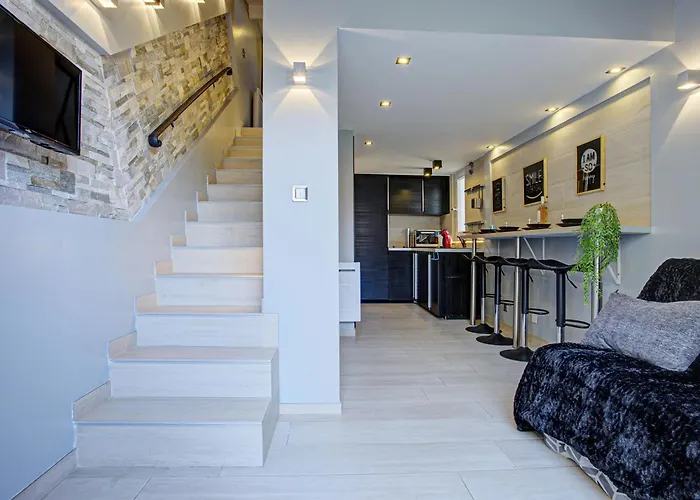 شقة Maisonette Avec Cours Privative Dans Securisee Avec Piscine *