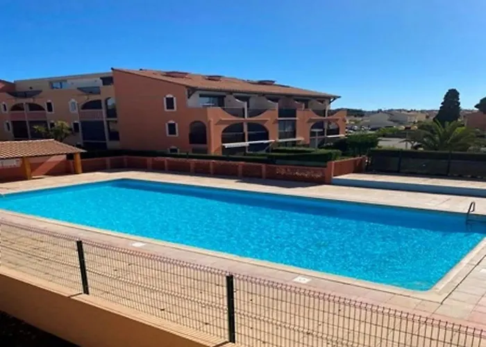 Maisonette Avec Cours Privative Dans Securisee Avec Piscine كانيه